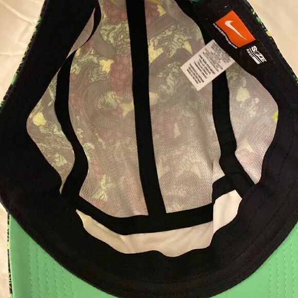 KOBE BRYANT Nike 5 Panel AW84 Hat Cap Jungle Grape
Vine Black Mamba OSFM RARE - Picture 6 of 9